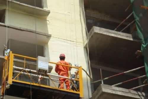 外墻保溫層怎么做 現(xiàn)場(chǎng)發(fā)泡聚氨酯噴涂機(jī)(圖4) 外墻保溫層現(xiàn)場(chǎng)發(fā)泡聚氨酯噴涂案例