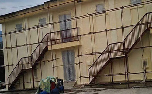 外墻保溫層怎么做 現(xiàn)場(chǎng)發(fā)泡聚氨酯噴涂機(jī)(圖3) 外墻保溫層現(xiàn)場(chǎng)發(fā)泡聚氨酯噴涂案例